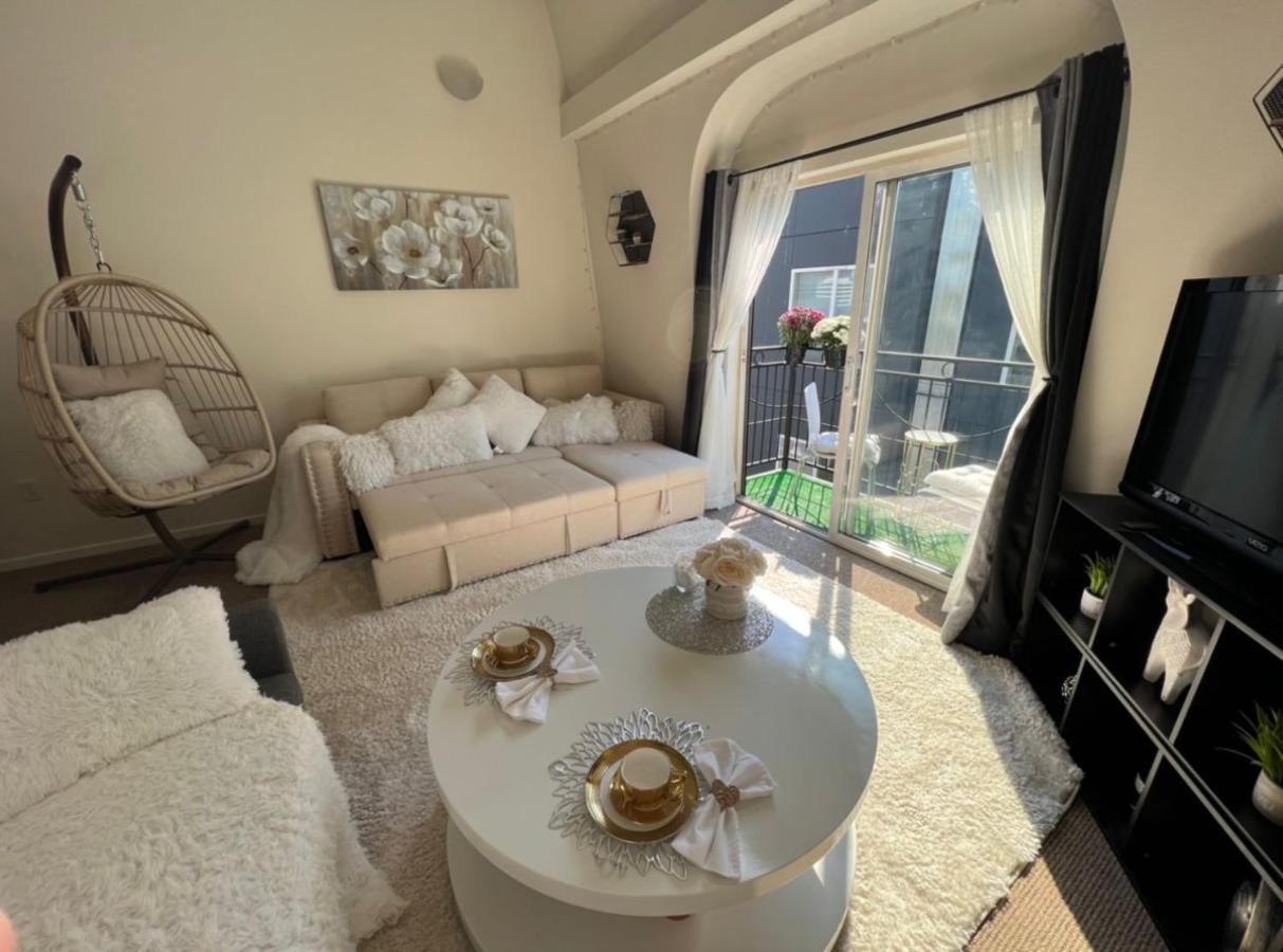 Cozy Downtown Condo Retreat With Space Needle View シアトル エクステリア 写真