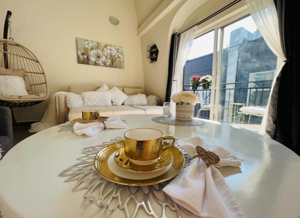 Cozy Downtown Condo Retreat With Space Needle View シアトル エクステリア 写真